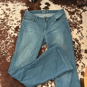 Lola kimes jeans